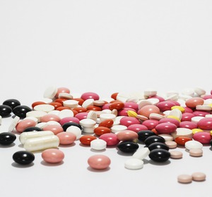 Nouvel an : le point sur les médicaments suspendus et ceux bientôt mis sur le marché